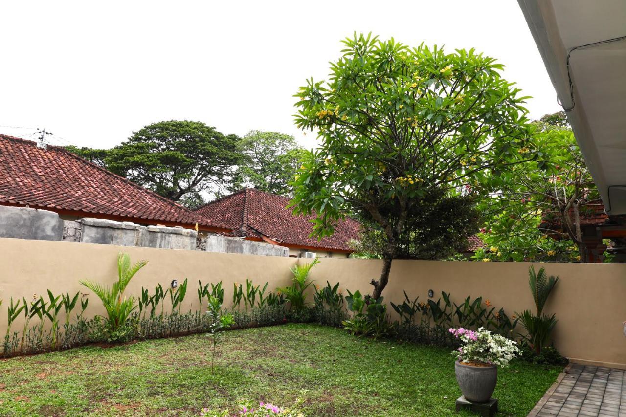 Pondok Dete Guesthouse Санур Экстерьер фото