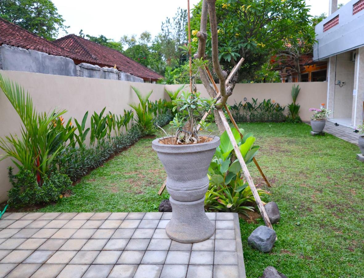 Pondok Dete Guesthouse Санур Экстерьер фото